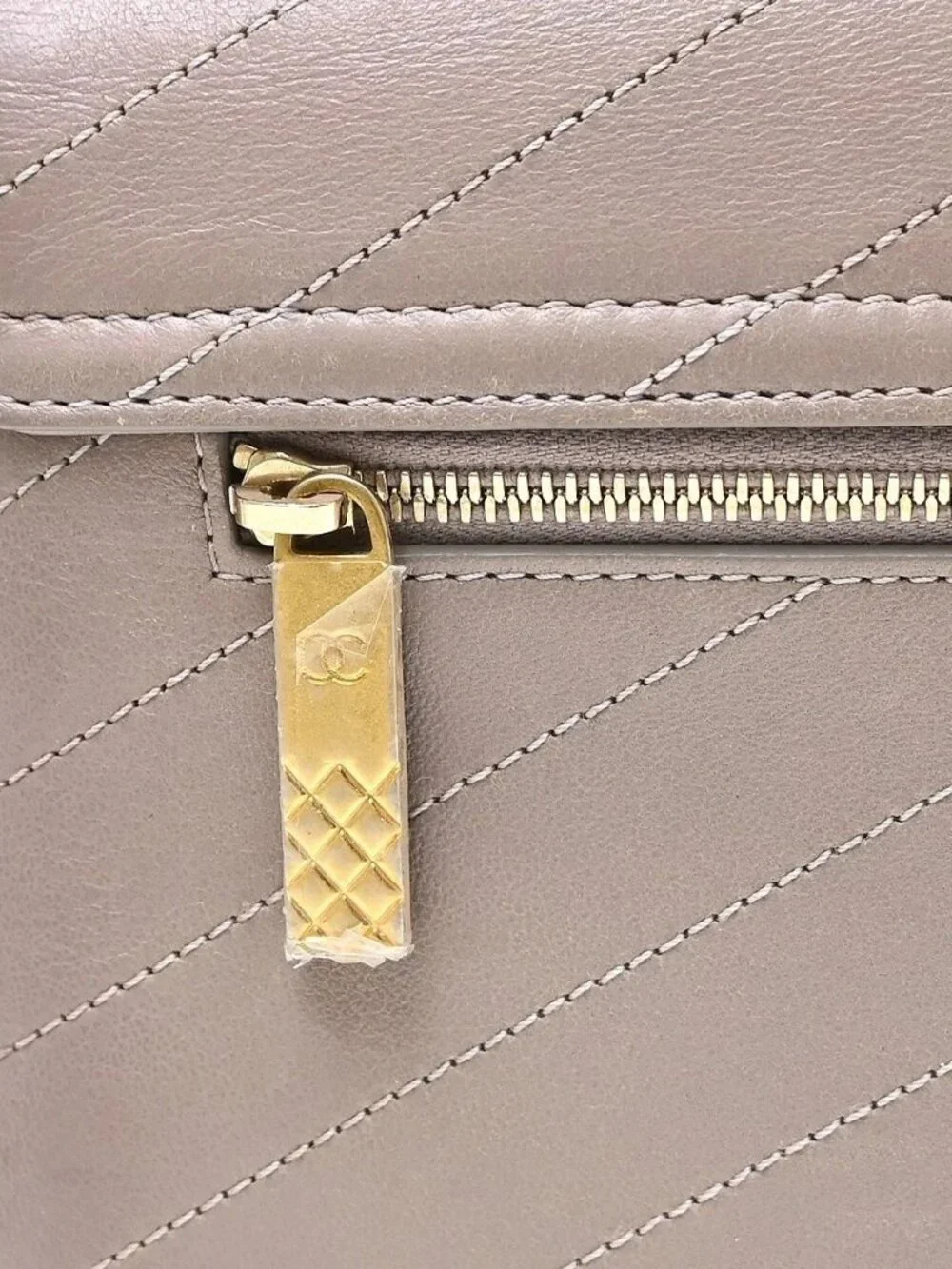 Chanel Purple Calfskin Chevron Shoulder Bag KQ01790